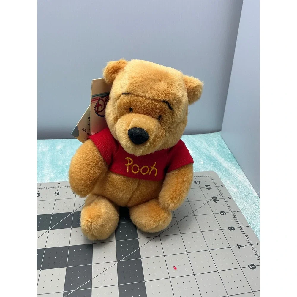 Disney Store Exclusive‎ Winnie the Pooh Plush Beanbag w/ Tags Small Stuffed Toy